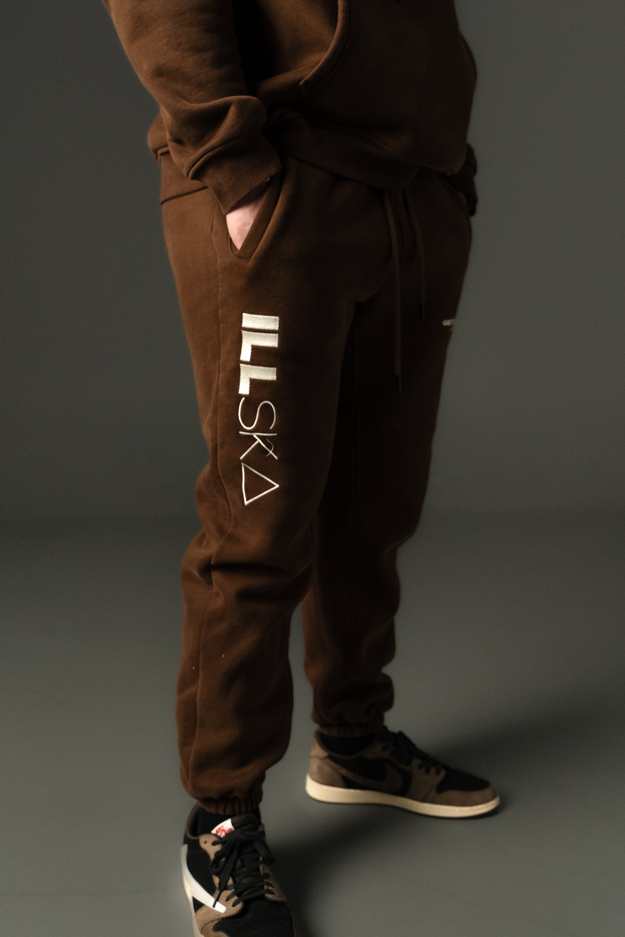 ILLSKA MOCHA JOGGERS